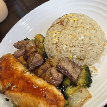Sumo Grill - Hibachi Steak & Salmon Combo Plate - Teppanyaki Near Me - Martinez, California Sumo Grill - Hibachi Steak & Salmon Combo Plate - Teppanyaki Near Me - Martinez, California