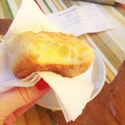 Café Amarelinho - Pão de queijo.