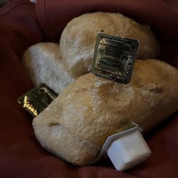 Florio's Italian Restaurant & Grille - Fresh baked rolls