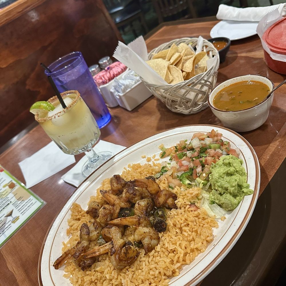 Ray's Mexican Restaurant - Camarones a la plancha w Fiesta Margarita w Don Julio.....deliciosa!! - Tex-Mex Near Me - Katy, Texas Ray's Mexican Restaurant - Camarones a la plancha w Fiesta Margarita w Don Julio.....deliciosa!! - Tex-Mex Near Me - Katy, Texas