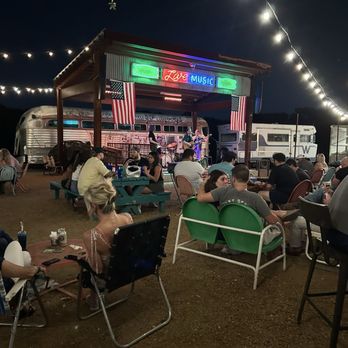 Truck Yard - Beer Gardens Near Me - The Colony, Texas