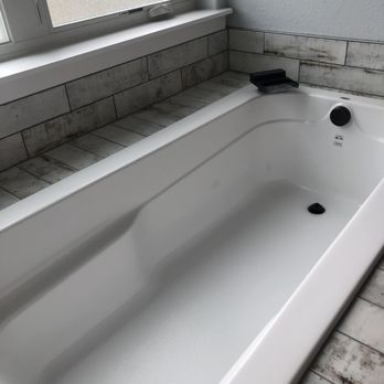 Mae’s Maids - Cleaned Bathtub - Home Cleaning Near Me