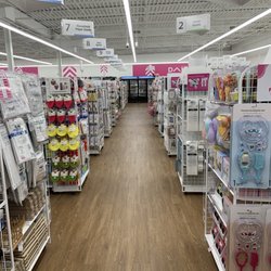 Daiso - Aisles