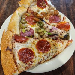 Mama's Pizza - Assortment of pizzas at the buffet from 11-2