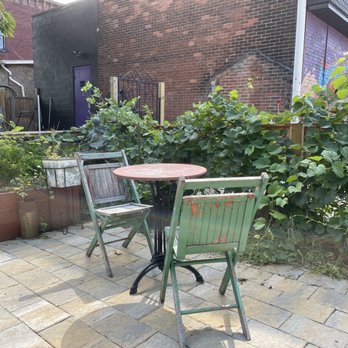 Tipsy Bean Cafe - Patio - Coffee & Tea Near Me - Erie, Pennsylvania