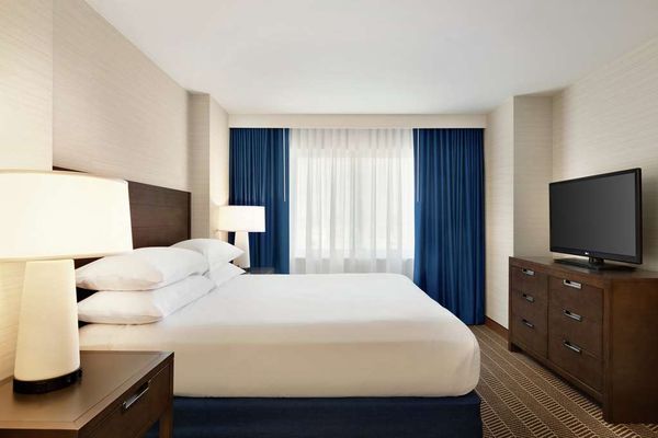 Embassy Suites by Hilton Boston at Logan Airport by null