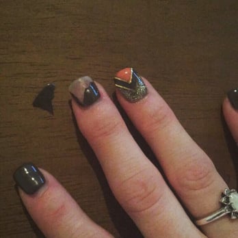 Nail Retreat - $40, over an hour away, and not even 24 hours later.. So upset. - Nail Salons Near Me - Wichita Falls, Texas