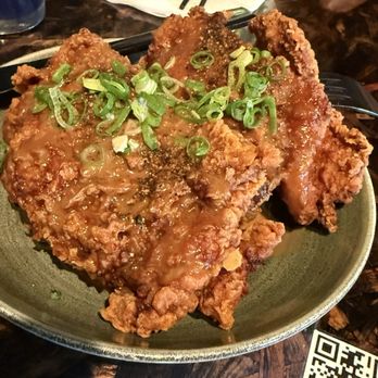 XO Restaurant - Fried chicken- tasty and large - Asian Fusion Near Me - Honolulu, Hawaii