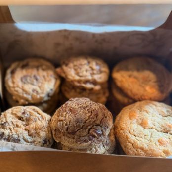 Lullaby Loaves - Cookie assortment box - Desserts Near Me Lullaby Loaves - Cookie assortment box - Desserts Near Me