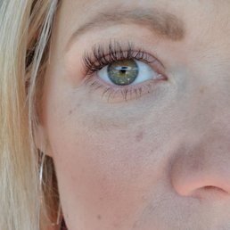 Typically I go for a natural look with my 2 week frills. But for special occasions I'll go for a more dramatic look.