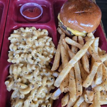 The Smoking Gun - Burger with Macaroni and Cheese and Fries - American Near Me - San Diego, California