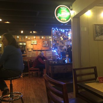 LouEddie's Pizza - Live music, vino and pizza happy Monday! - Pizza Near Me - Skyforest, California