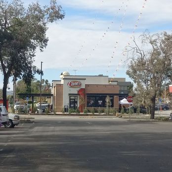 Raising Cane's Chicken Fingers - Fast Food Near Me - Fairfield, California