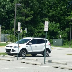 Burke Centre Library - Carpool parking and hybrid parking.