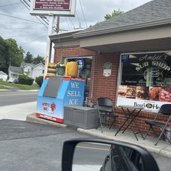 Ambers Sub Shop - Best place for sandwiches in Middletown and plenty of parking. I'll be back !