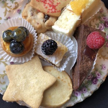 Teaberry's Tea Room - Beautiful dessert plate - Tea Rooms Near Me - Flemington, New Jersey