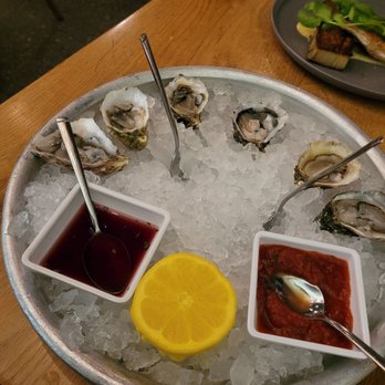 Roe Seafood Restaurant - Oysters - Seafood Near Me - Long Beach, California Roe Seafood Restaurant - Oysters - Seafood Near Me - Long Beach, California