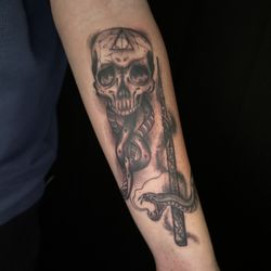 Emerald Tattoo & Piercing - Elk Grove - Harry Potter Black and Gray tattoo by Pepe

pepe.emeraldtattoo.com