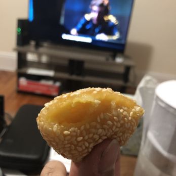 Tim Ho Wan - Hell's Kitchen - Custurd sesame - Highly recommended - Dim Sum Near Me - New York, New York Tim Ho Wan - Hell's Kitchen - Custurd sesame - Highly recommended - Dim Sum Near Me - New York, New York