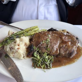 512bistro Bar Restaurant - Prime rib with mashed potatoes and asparagus. - Salad Near Me - Briarcliff Manor, New York 512bistro Bar Restaurant - Prime rib with mashed potatoes and asparagus. - Salad Near Me - Briarcliff Manor, New York