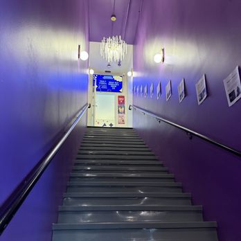 Set The Bar - Stair entrance - Sports Bars Near Me - Omaha, Nebraska Set The Bar - Stair entrance - Sports Bars Near Me - Omaha, Nebraska