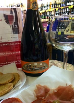 Happy Wine Calle Ocho by null