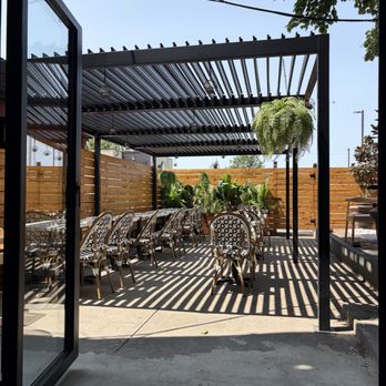 Ginger and Lemongrass - Gorgeous outdoor space - Vietnamese Near Me - Whitestone, New York Ginger and Lemongrass - Gorgeous outdoor space - Vietnamese Near Me - Whitestone, New York
