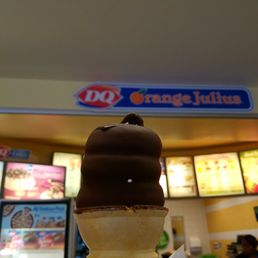 Only thing missing is that Curly-Q at the top of my chocolate dipped cone! Only thing missing is that Curly-Q at the top of my chocolate dipped cone!