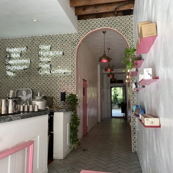 Dayglow - Interior - Coffee & Tea Near Me - Los Angeles, California