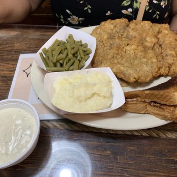Bubba's BBQ & Steakhouse - Single Chicken Fried Steak. - Barbeque Near Me - Ennis, Texas