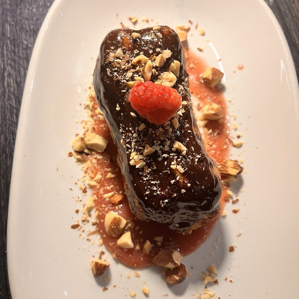 UnCork'd Kitchen & Bar  - Eclair - Cocktail Bars Near Me - Tucson, Arizona