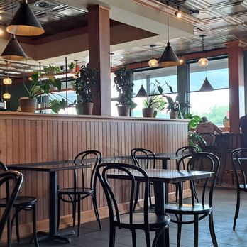 Uncommon Grounds - Stuyvesant Plaza - More spacious than the Uncommon Grounds almost 1 mile east, but more comfortable chairs, more parking, fewer college students. 2023 07 05. - Coffee & Tea Near Me - Albany, New York Uncommon Grounds - Stuyvesant Plaza - More spacious than the Uncommon Grounds almost 1 mile east, but more comfortable chairs, more parking, fewer college students. 2023 07 05. - Coffee & Tea Near Me - Albany, New York