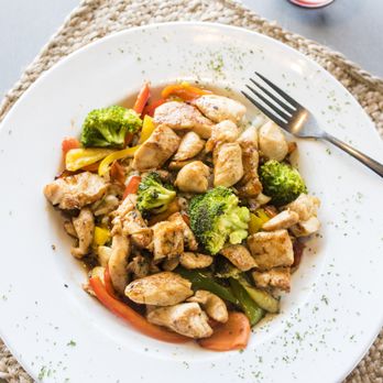 Jay's Grille & Bar - a plate of chicken and vegetables - American Near Me - Denver, Colorado Jay's Grille & Bar - a plate of chicken and vegetables - American Near Me - Denver, Colorado
