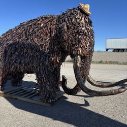 Main Event - Metal elephant