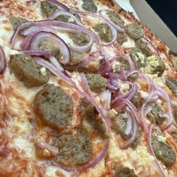 Chicken meatball pizza