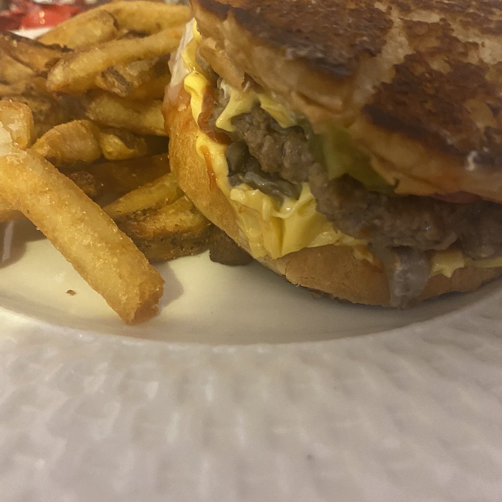 Grilled Cheese Sandwich w patty