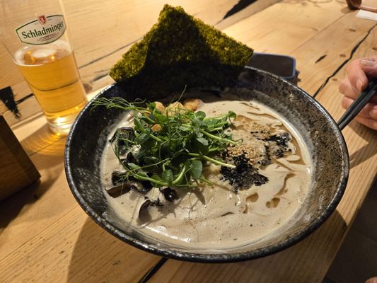 Mochi Ramen Bar by null