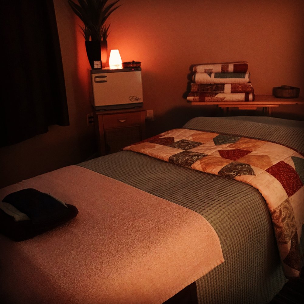 Sunstone Reiki & Massage Logo