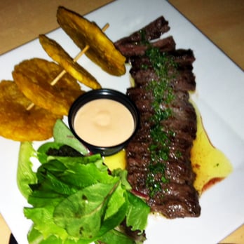 Wines & Piscolabis - Skirt Steak with Tostones (fried green plantains) - Wine Bars Near Me - Cabo Rojo, Puerto Rico Wines & Piscolabis - Skirt Steak with Tostones (fried green plantains) - Wine Bars Near Me - Cabo Rojo, Puerto Rico