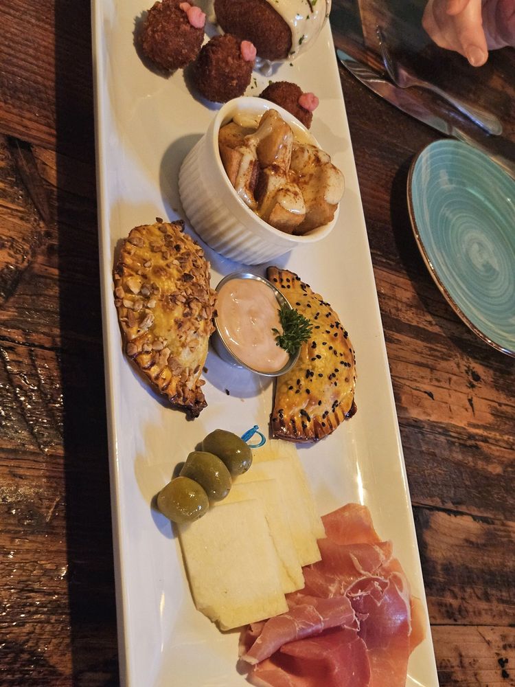 Barcelona Bistro Bar