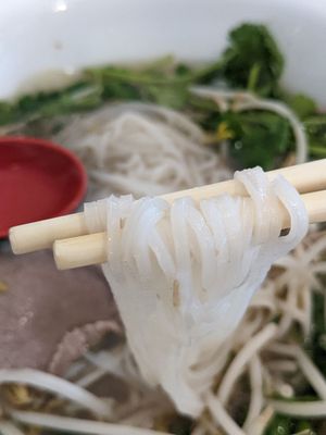 Pho Chau by null