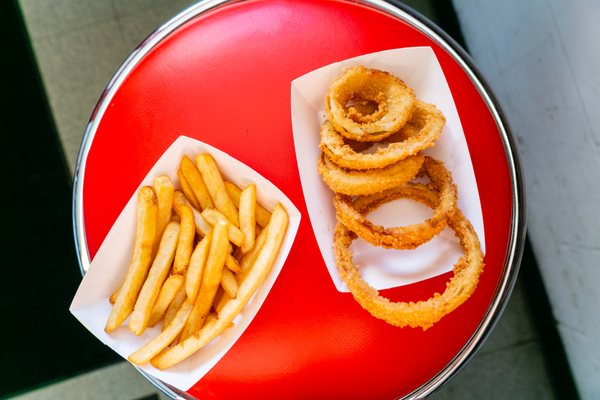 Humdinger Drive-In and Food Truck by null