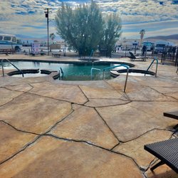 Delight's Hot Springs - Outdoor pool