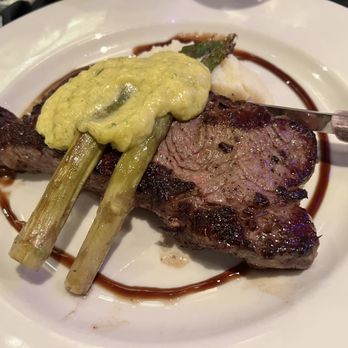 Maxine's On Shine - Steak with bernaise - New American Near Me - Orlando, Florida Maxine's On Shine - Steak with bernaise - New American Near Me - Orlando, Florida