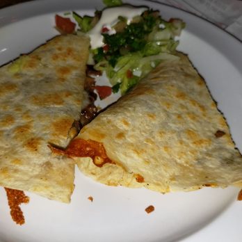 LA VECINDAD - Chicken Quesadilla - Tacos Near Me - Las Vegas, Nevada LA VECINDAD - Chicken Quesadilla - Tacos Near Me - Las Vegas, Nevada