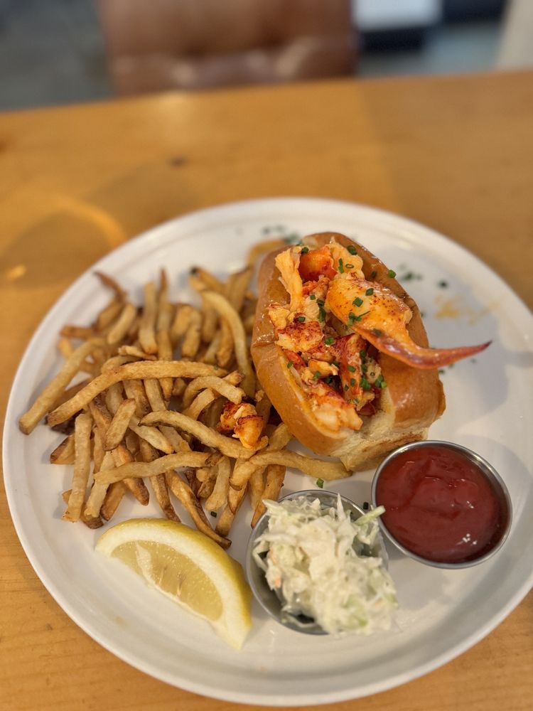 THE MARINER Updated August 2024 517 Photos & 497 Reviews 21 W