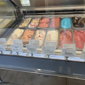 Ginger's Divine Ice Cream - Ice Cream & Frozen Yogurt Near Me - Los Angeles, California