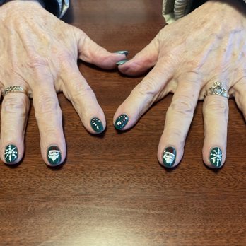 Alberta Nails Spa - Took my Mom in to her favorite place to visit when she flies in from the east coast. She asked for a Christmas theme on her nails. - Nail Salons Near Me - Portland, Oregon