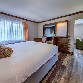 The Dalles Inn - Deluxe King Suite - Hotels Near Me - The Dalles, Oregon The Dalles Inn - Deluxe King Suite - Hotels Near Me - The Dalles, Oregon