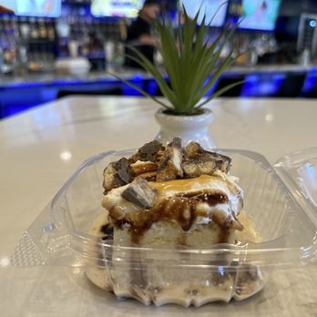 Luv'em Leches - Samoa Tres Leches (4/5) - Desserts Near Me - Houston, Texas Luv'em Leches - Samoa Tres Leches (4/5) - Desserts Near Me - Houston, Texas